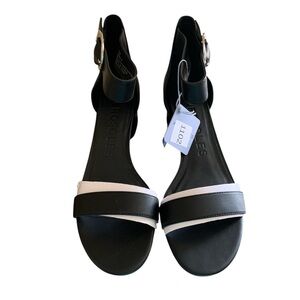 Women’s AEROSOLES Black heels